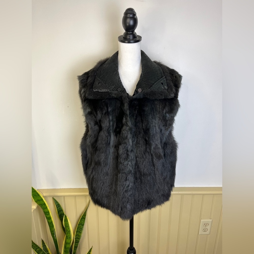 VTG Andrew Marc Fur Vest Women’s M New Zealand Opposum Possum Y2K Quiet Luxury